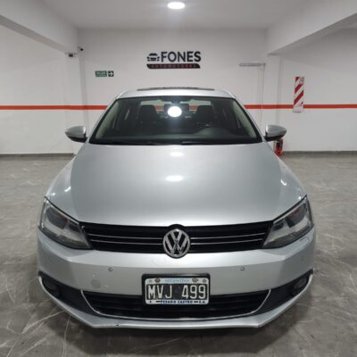VOLKSWAGEN VENTO